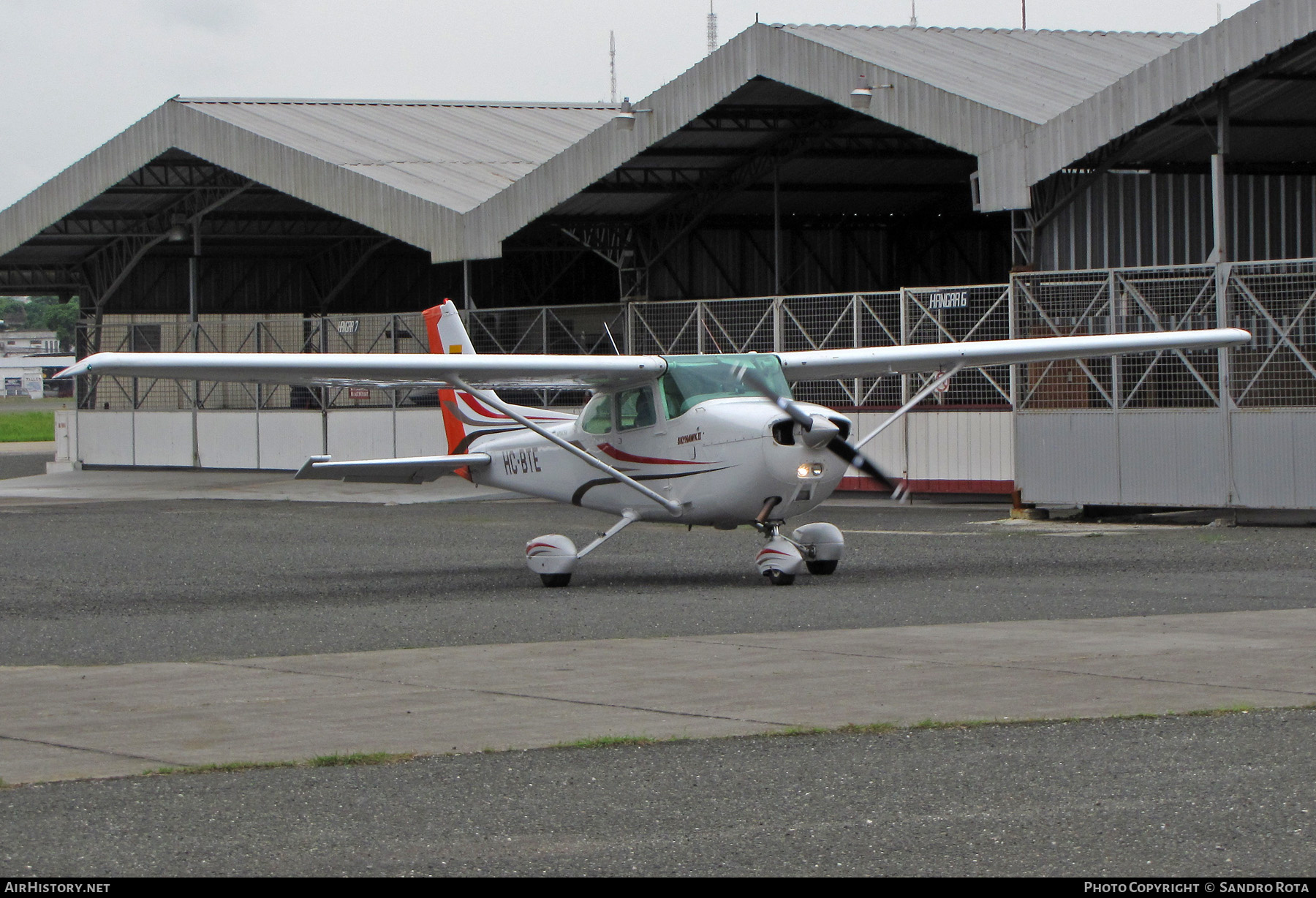 Aircraft Photo of HC-BTE | Cessna 172N | AirHistory.net #485394