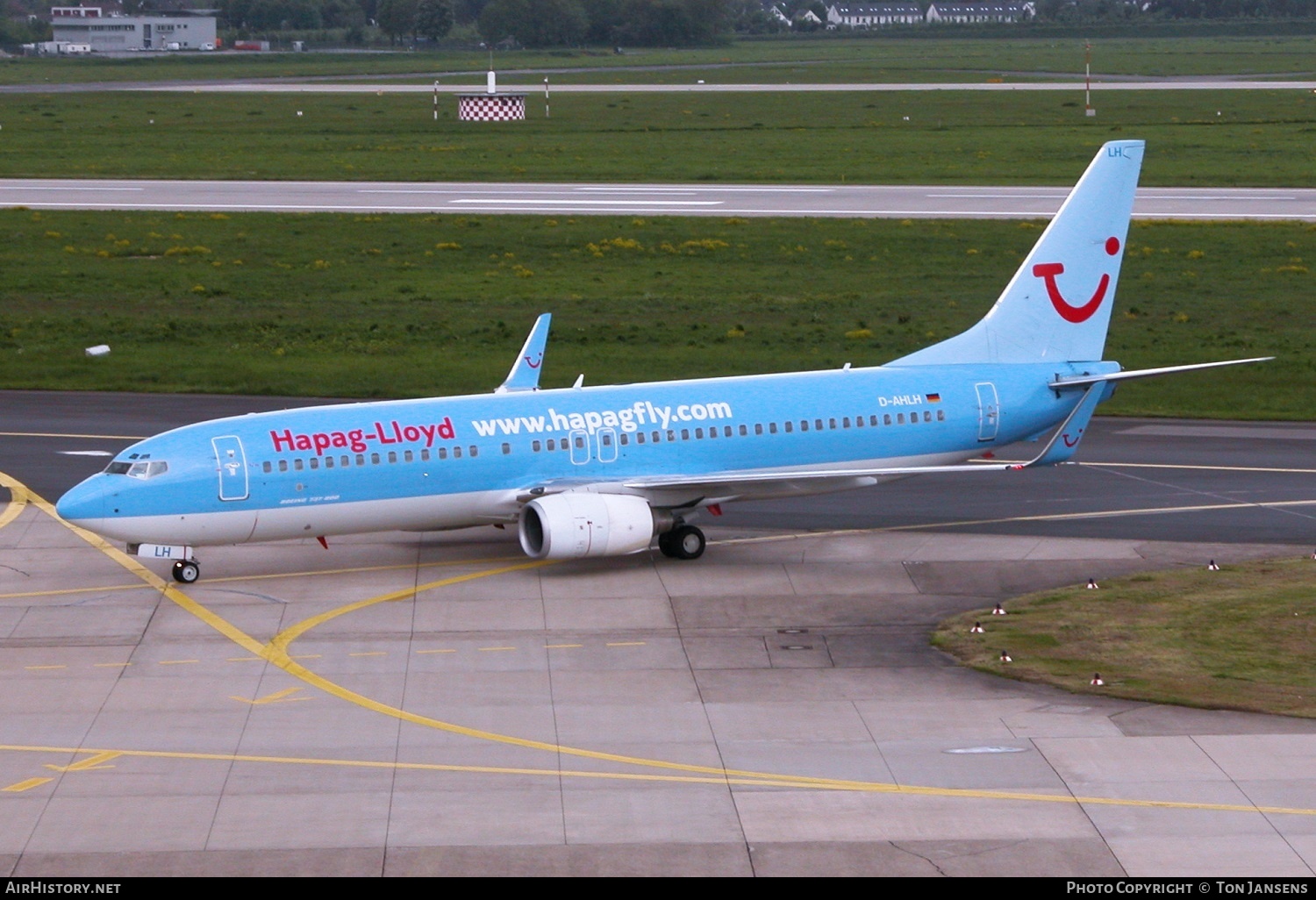 Aircraft Photo of D-AHLH | Boeing 737-8K5 | Hapag-Lloyd | AirHistory.net #485573