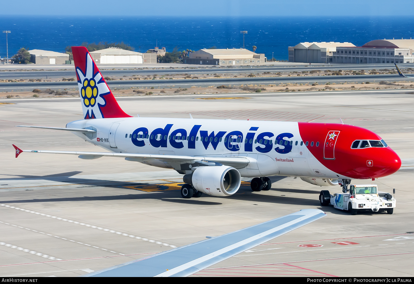 Aircraft Photo of HB-IHX | Airbus A320-214 | Edelweiss Air | AirHistory.net #485655