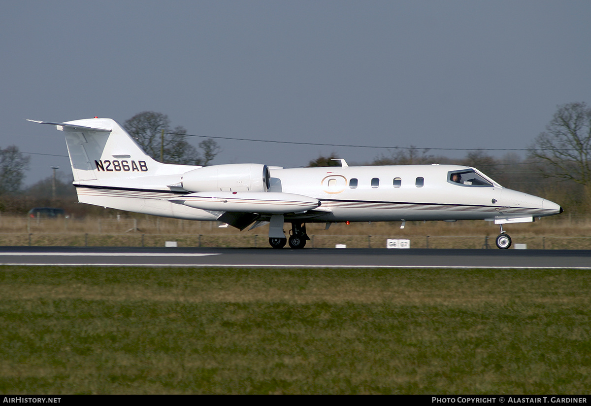 Aircraft Photo of N286AB | Gates Learjet 36A | AirHistory.net #485765