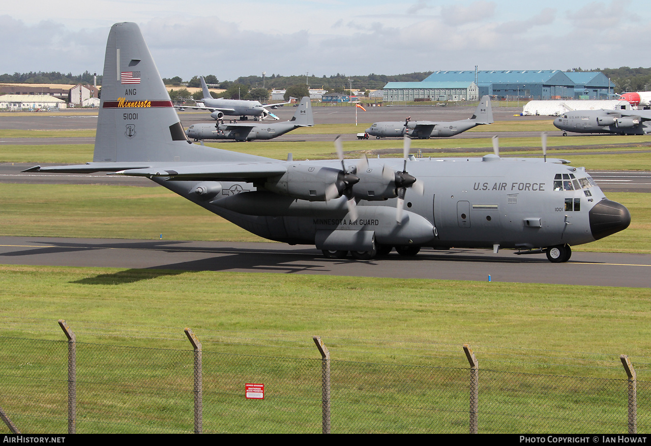 Aircraft Photo of 95-1001 / 51001 | Lockheed C-130H Hercules | USA - Air Force | AirHistory.net #486111