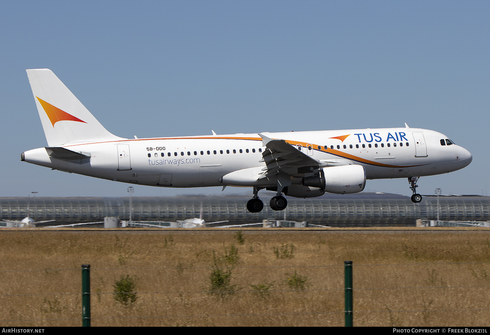 Aircraft Photo of 5B-DDO | Airbus A320-214 | Tus Airways | AirHistory.net #486220
