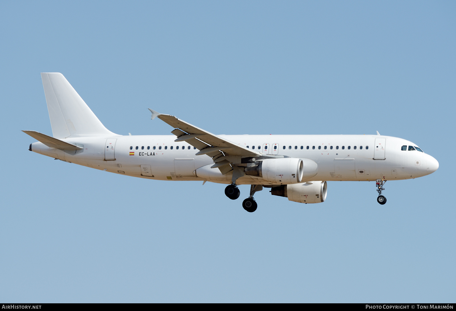 Aircraft Photo of EC-LAA | Airbus A320-214 | Iberia Express | AirHistory.net #486238