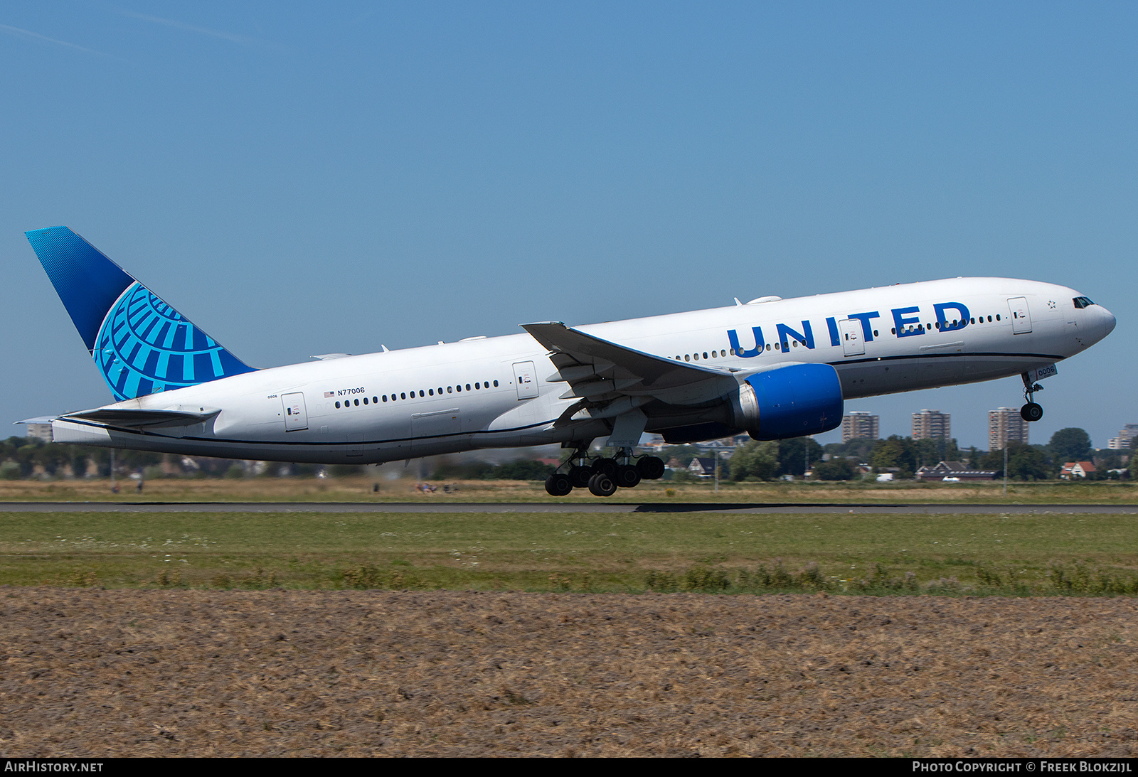 Aircraft Photo of N77006 | Boeing 777-224/ER | United Airlines | AirHistory.net #486239
