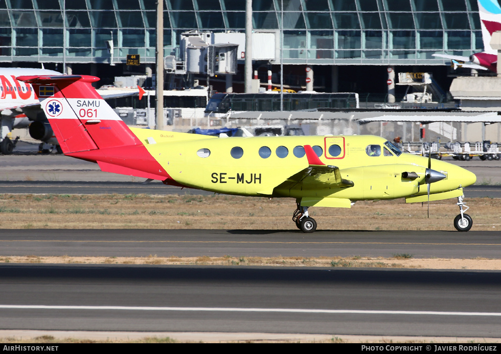Aircraft Photo of SE-MJH | Beechcraft 250 King Air (200GT) | SAMU - Servicios de Asistencia Médica de Urgencias | AirHistory.net #486326