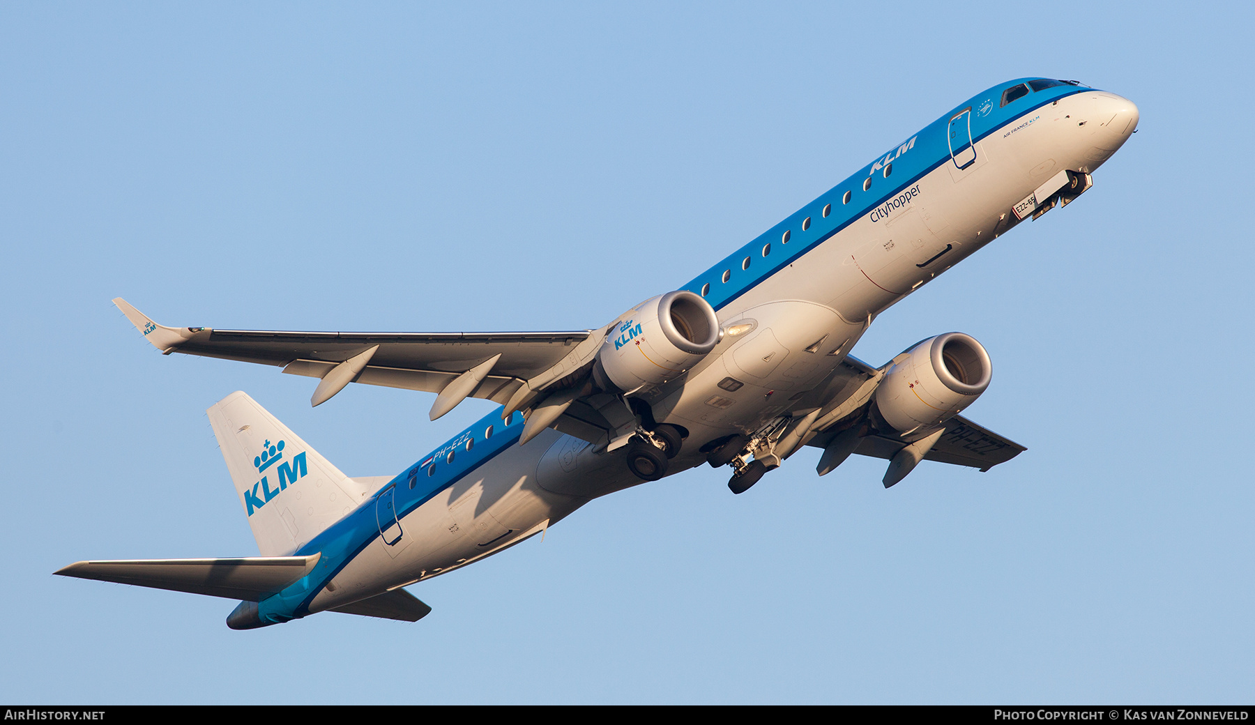 Aircraft Photo of PH-EZZ | Embraer 190STD (ERJ-190-100STD) | KLM Cityhopper | AirHistory.net #486439