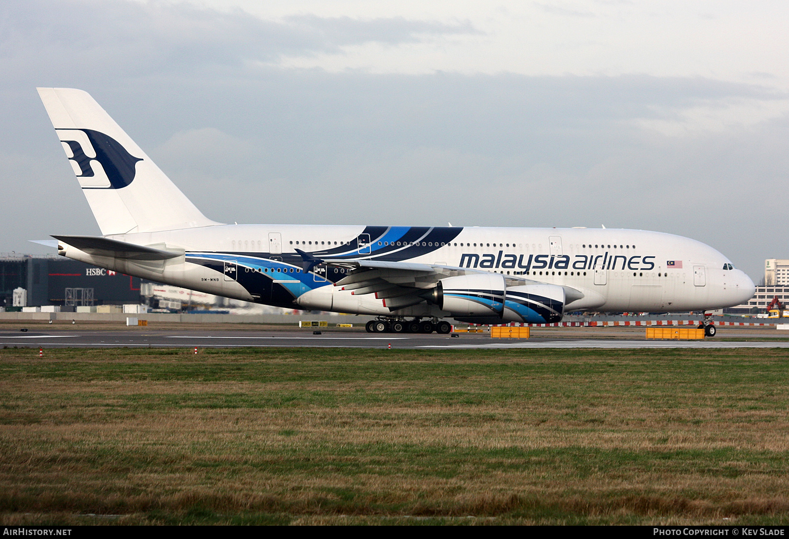 Aircraft Photo of 9M-MNB | Airbus A380-841 | Malaysia Airlines | AirHistory.net #486506