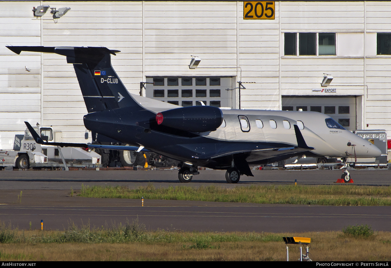 Aircraft Photo of D-CLUB | Embraer EMB-505 Phenom 300E | PadAviation | AirHistory.net #486509