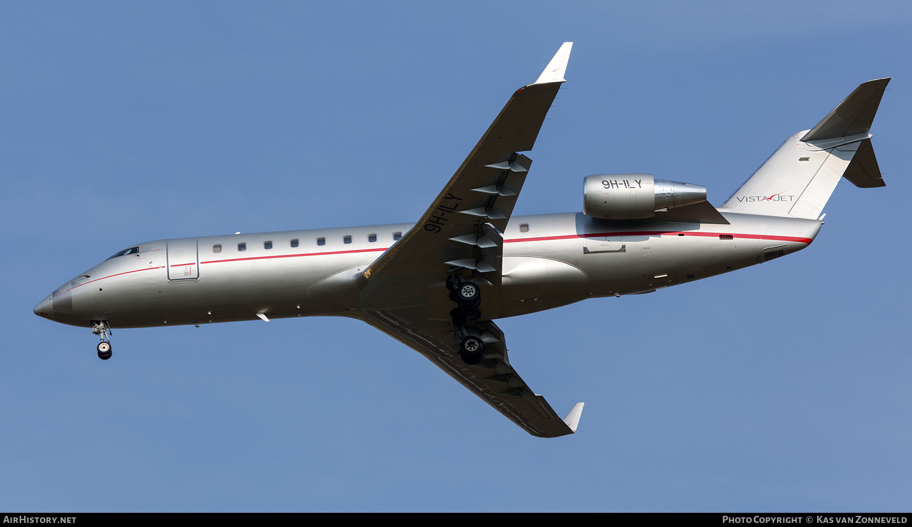 Aircraft Photo of 9H-ILY | Bombardier Challenger 850 (CRJ-200SE/CL-600-2B19) | VistaJet | AirHistory.net #486518