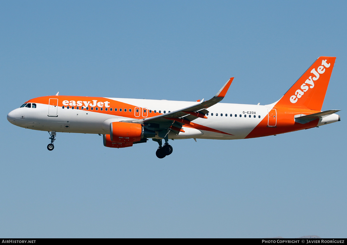 Aircraft Photo of G-EZOX | Airbus A320-214 | EasyJet | AirHistory.net #486650