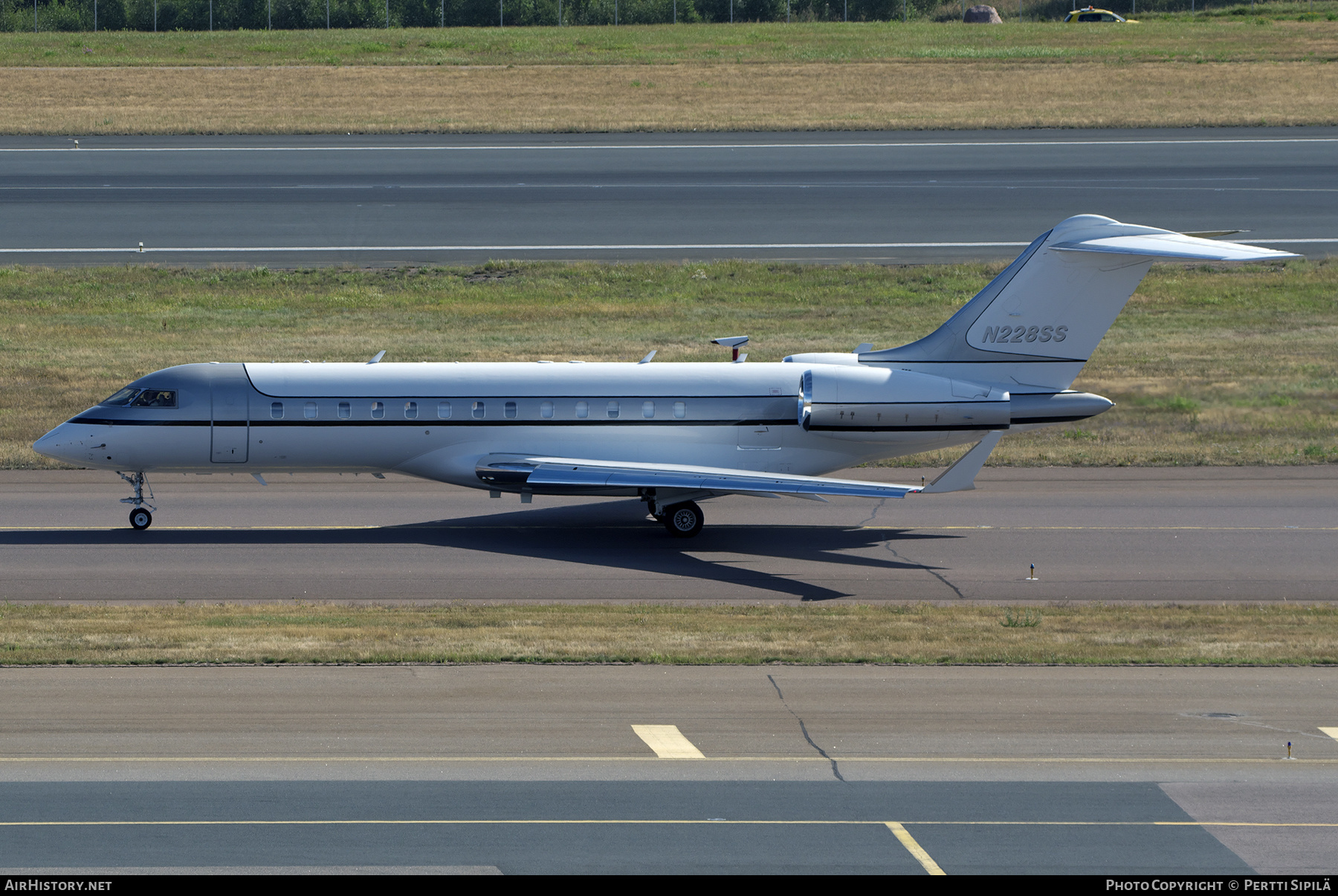 Aircraft Photo of N228SS | Bombardier Global Express (BD-700-1A10) | AirHistory.net #486657