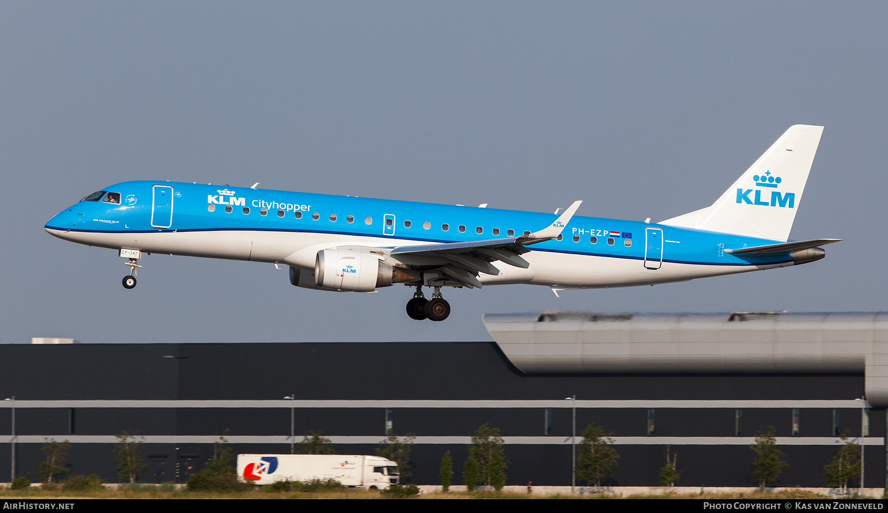 Aircraft Photo of PH-EZP | Embraer 190STD (ERJ-190-100STD) | KLM Cityhopper | AirHistory.net #486760