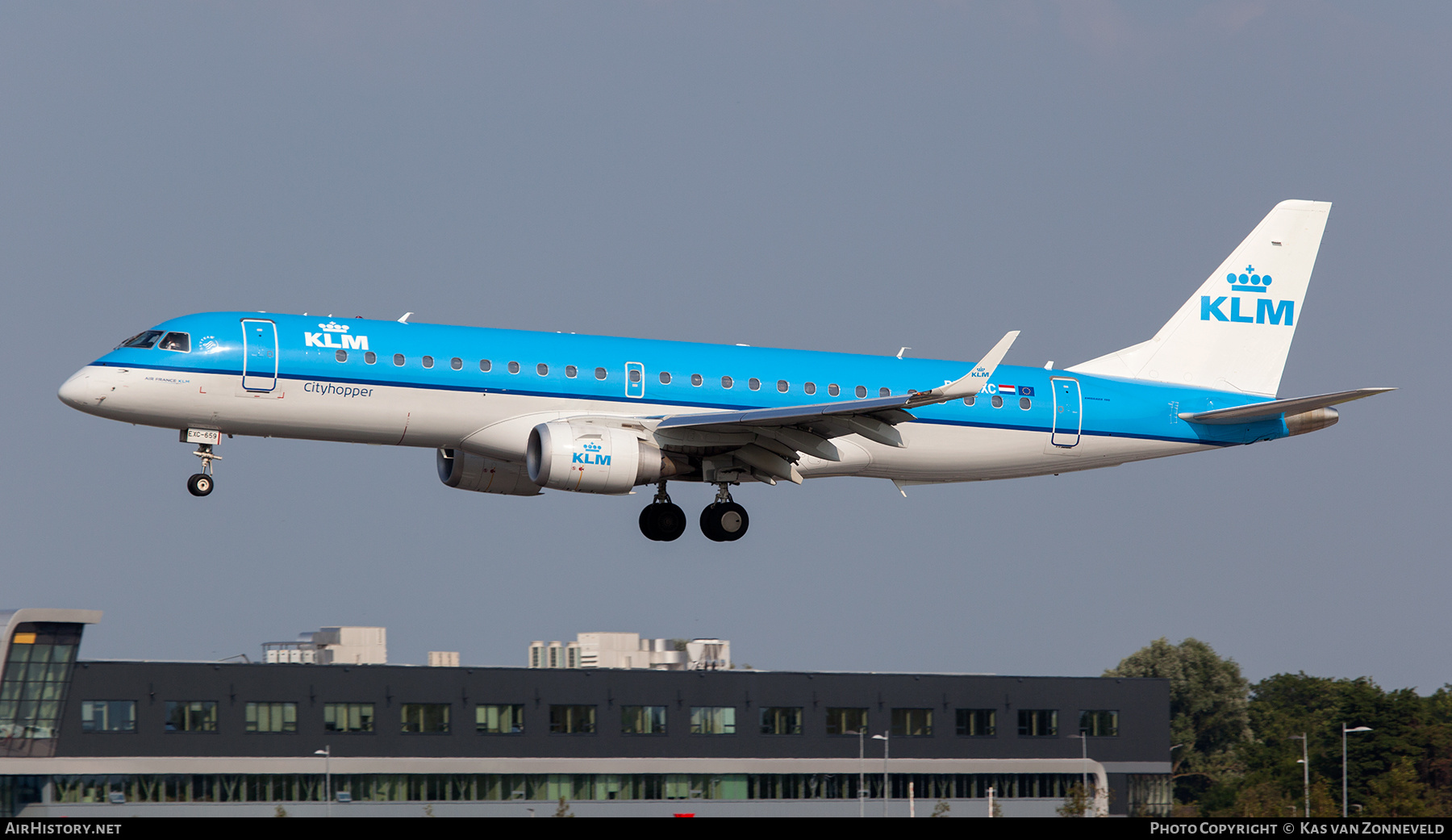 Aircraft Photo of PH-EXC | Embraer 190STD (ERJ-190-100STD) | KLM Cityhopper | AirHistory.net #486768