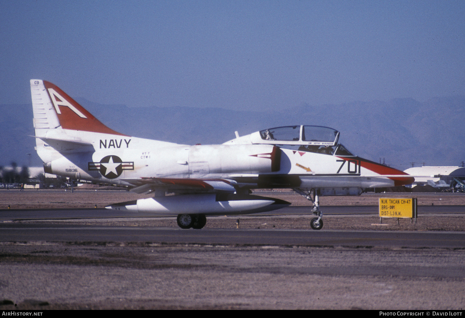Aircraft Photo of 158136 | Douglas TA-4J Skyhawk | USA - Navy | AirHistory.net #486782