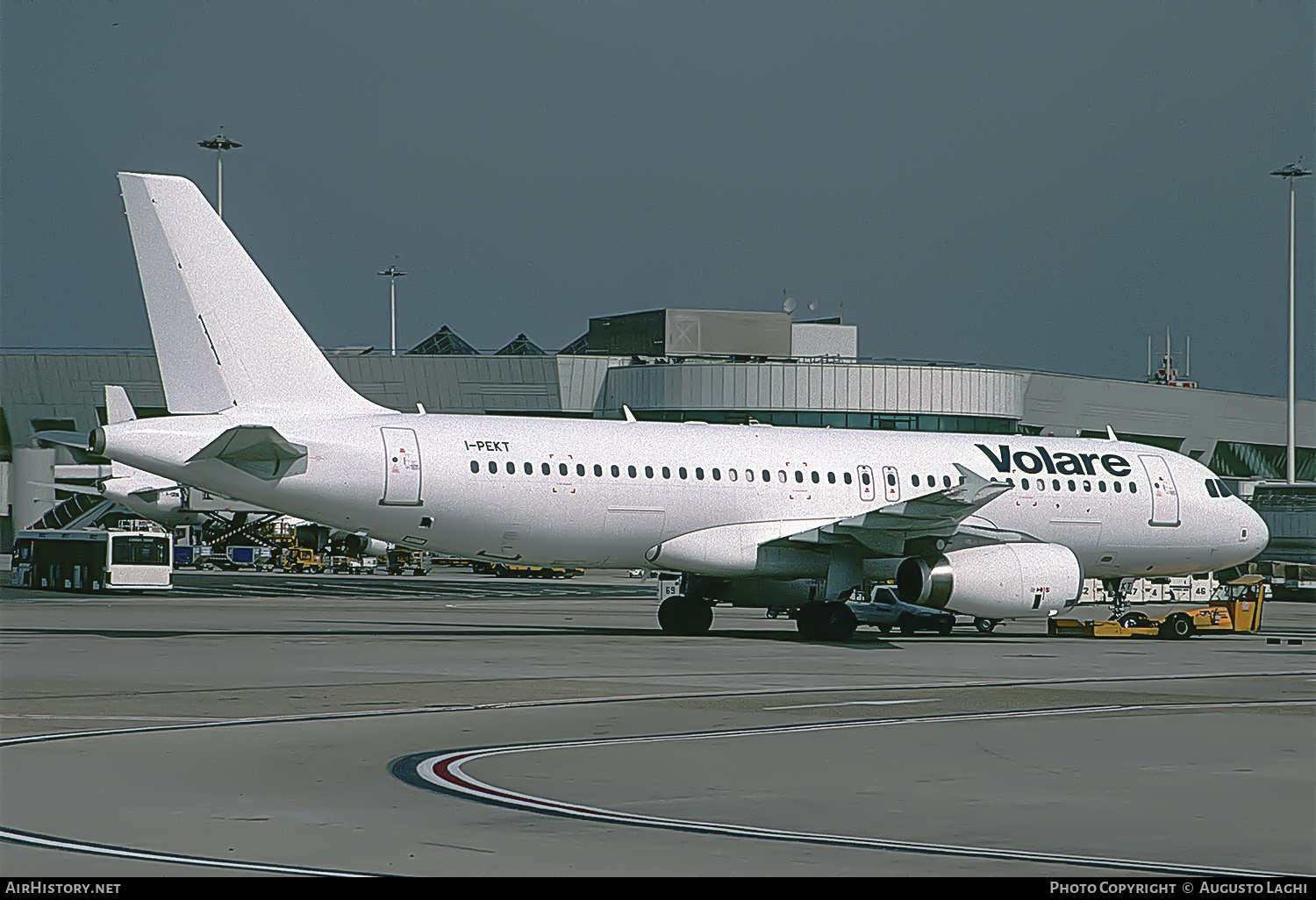 Aircraft Photo of I-PEKT | Airbus A320-232 | Volare Airlines | AirHistory.net #486928