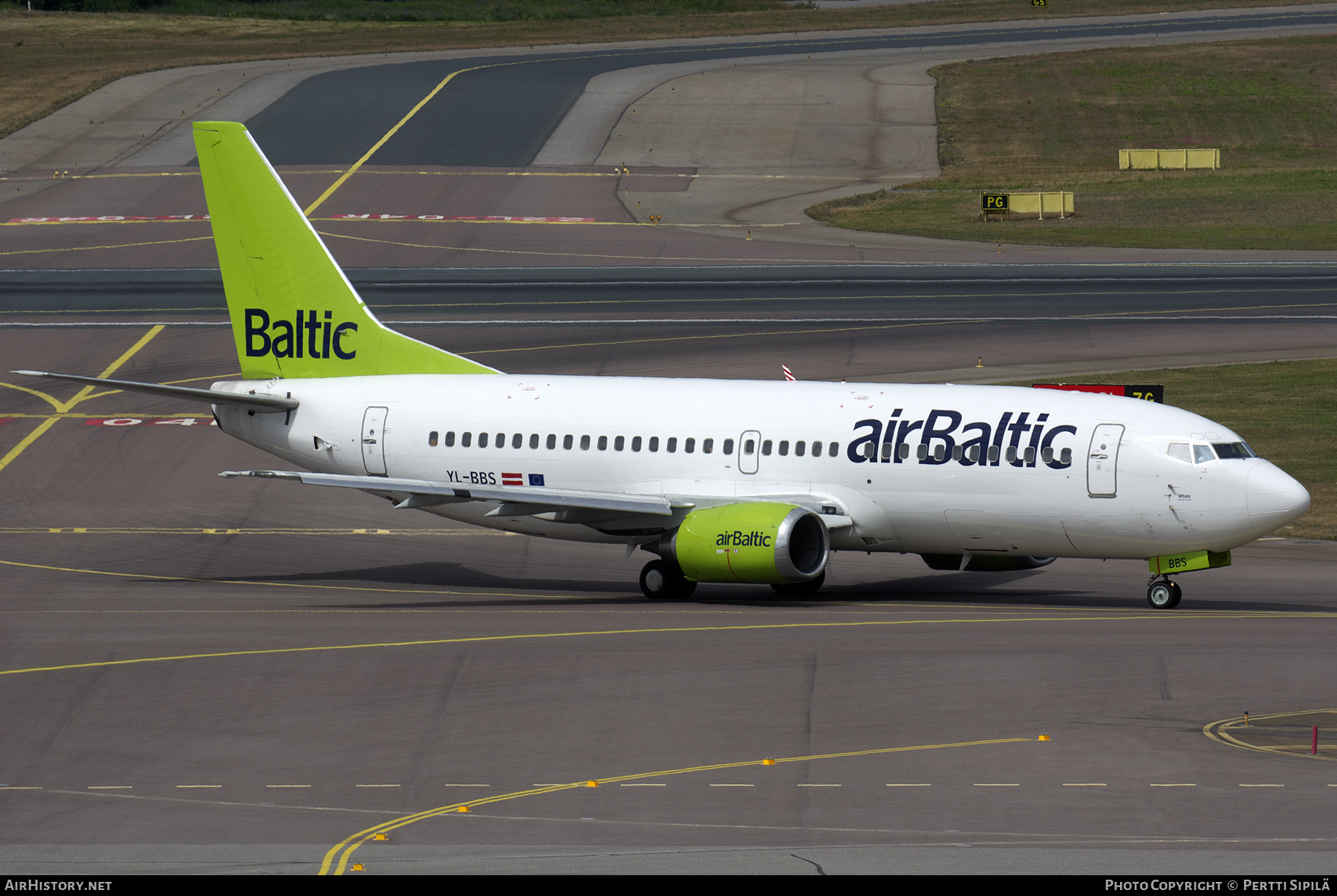 Aircraft Photo of YL-BBS | Boeing 737-31S | AirBaltic | AirHistory.net #487142