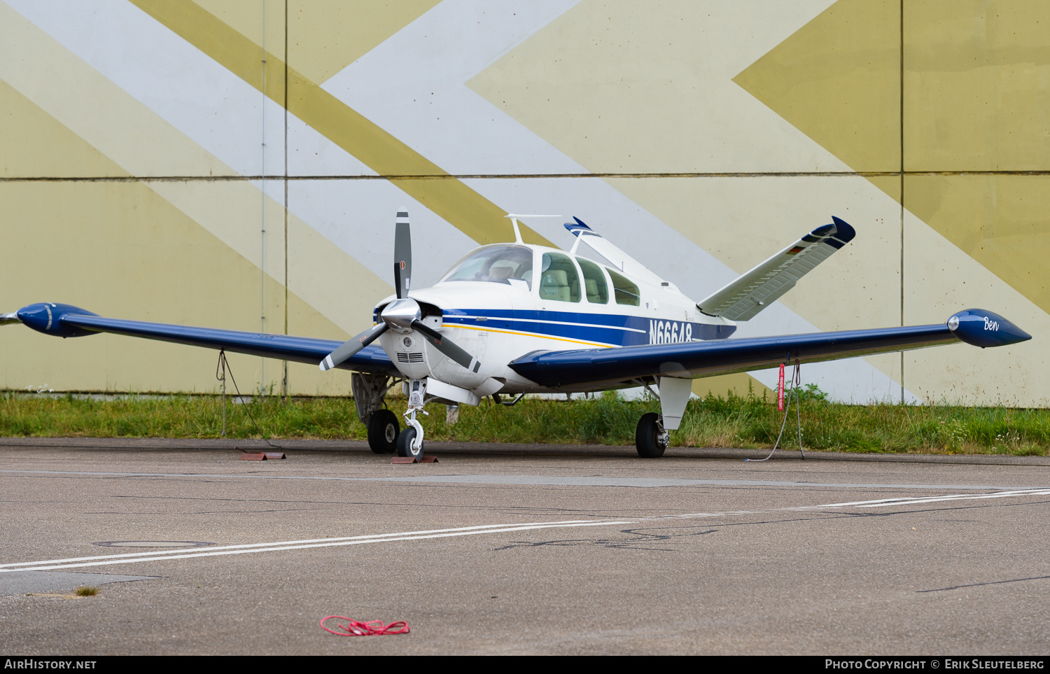 Aircraft Photo of N66648 | Beech V35B Bonanza | AirHistory.net #487190