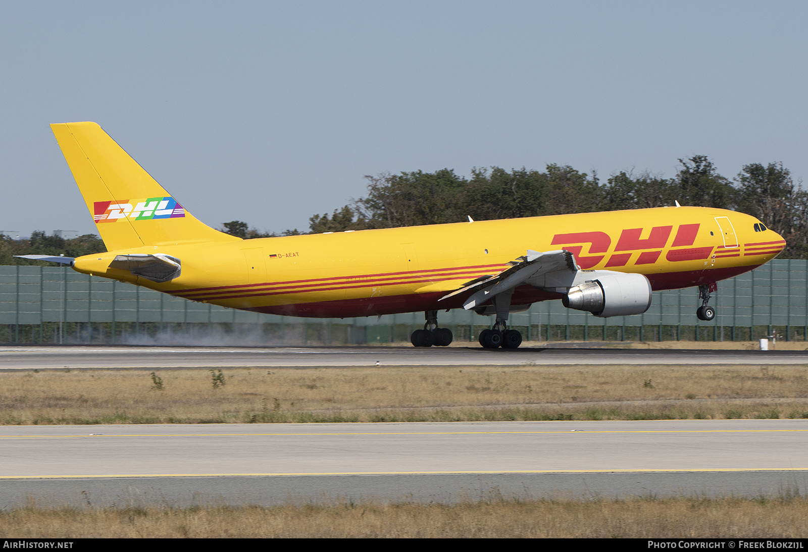 Aircraft Photo of D-AEAT | Airbus A300B4-622R(F) | DHL International | AirHistory.net #487206