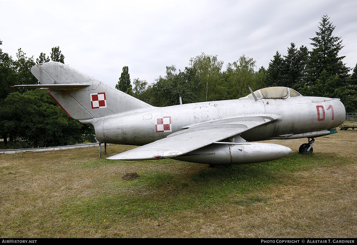 Aircraft Photo of 01 | PZL-Mielec Lim-2 (MiG-15) | Poland - Air Force | AirHistory.net #487281