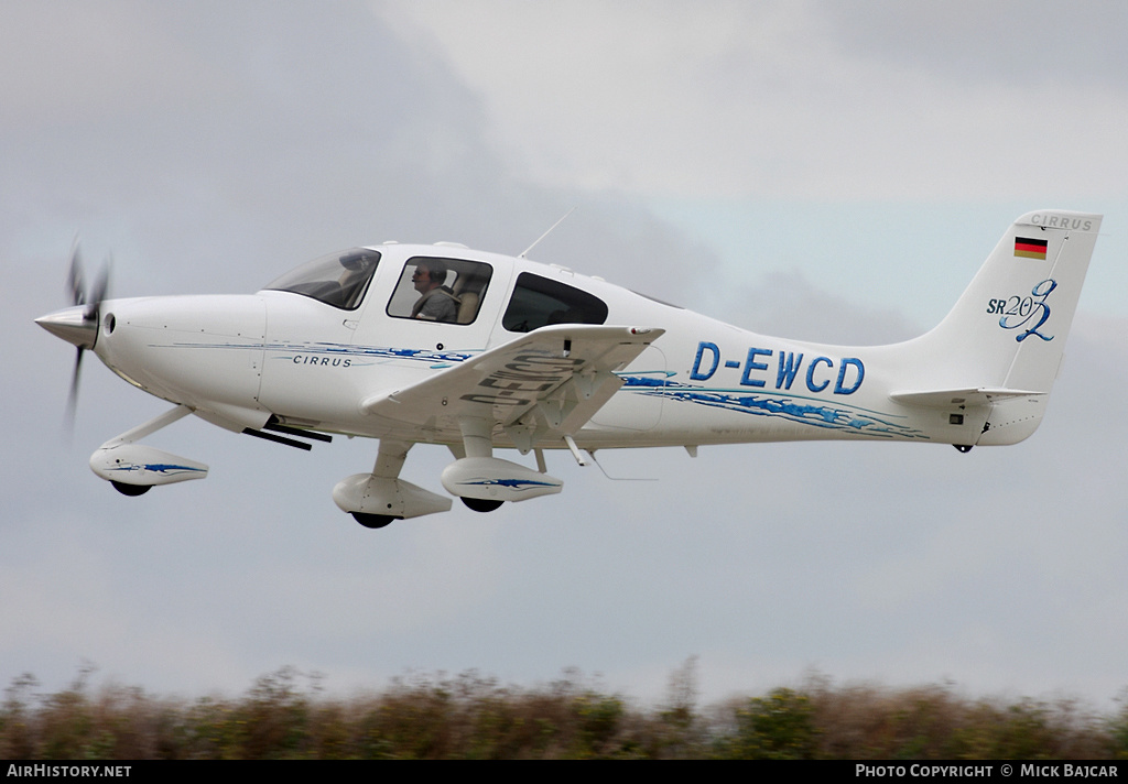 Aircraft Photo of D-EWCD | Cirrus SR-20 G2 | AirHistory.net #487362