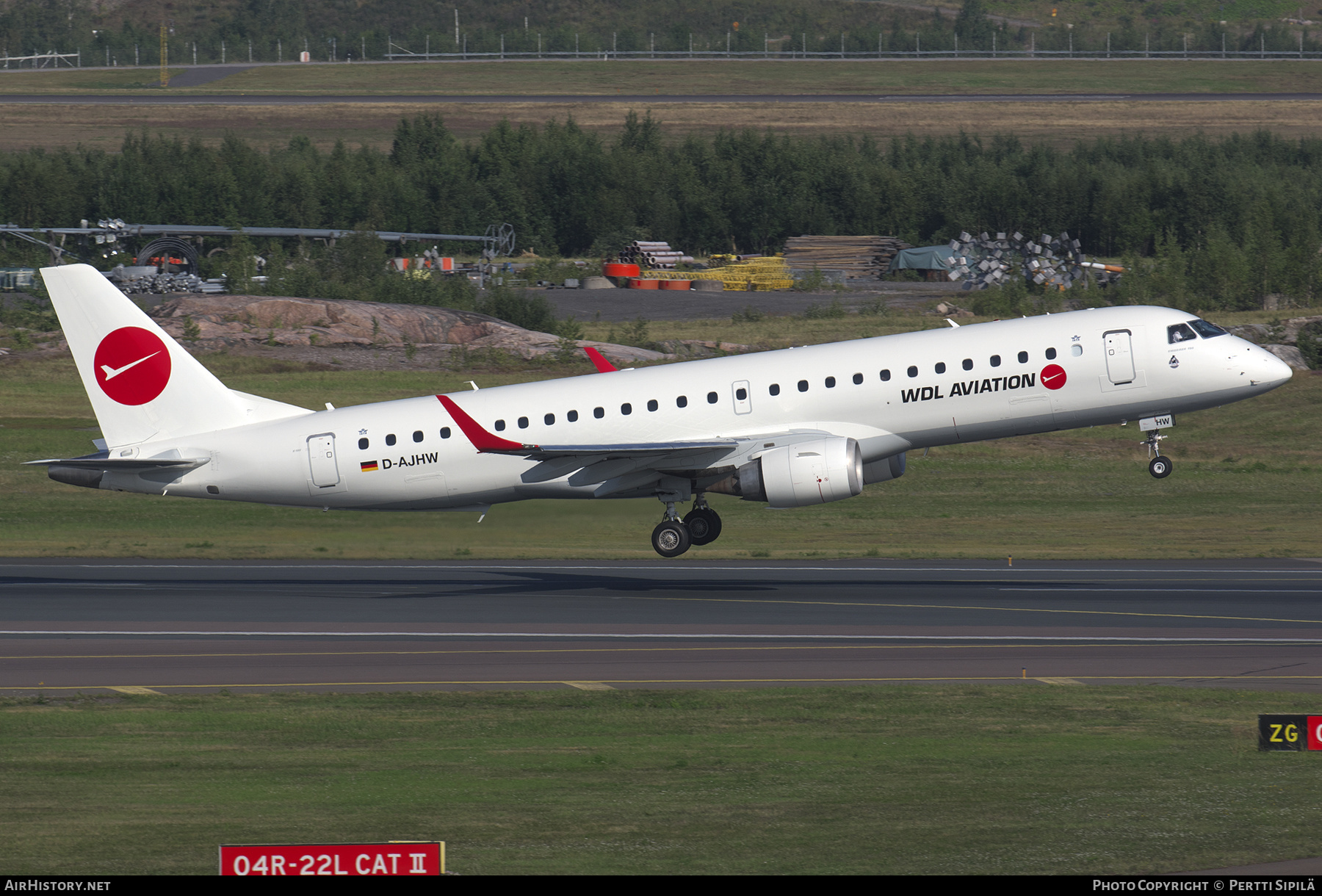 Aircraft Photo of D-AJHW | Embraer 190LR (ERJ-190-100LR) | WDL Aviation | AirHistory.net #487462