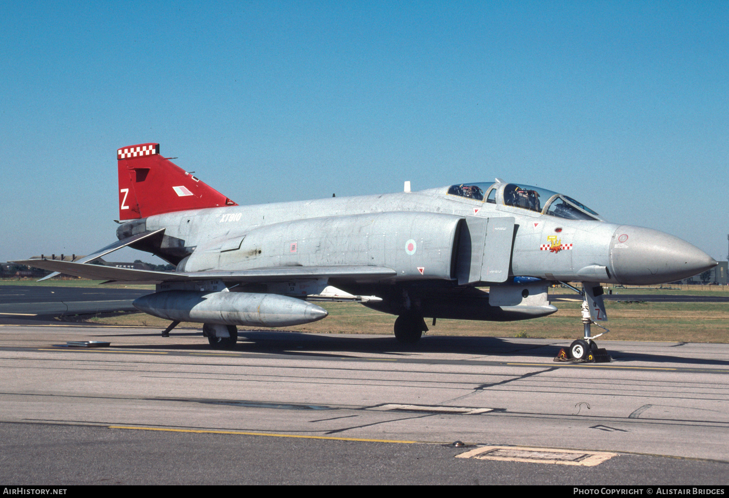 Aircraft Photo of XT910 | McDonnell Douglas F-4M Phantom FGR2 | UK - Air Force | AirHistory.net #487483