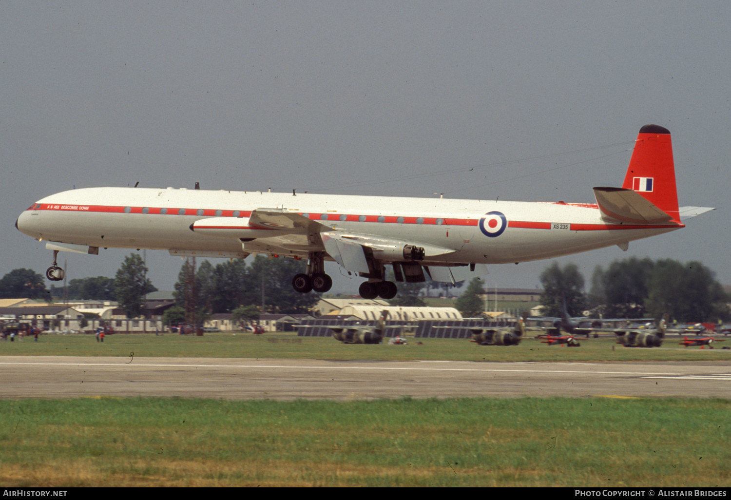 Aircraft Photo of XS235 | De Havilland D.H. 106 Comet 4C | UK - Air Force | AirHistory.net #487543