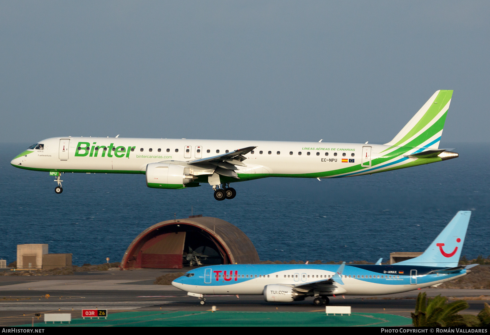 Aircraft Photo of EC-NPU | Embraer 195-E2 (ERJ-190-400) | Binter Canarias | AirHistory.net #487557