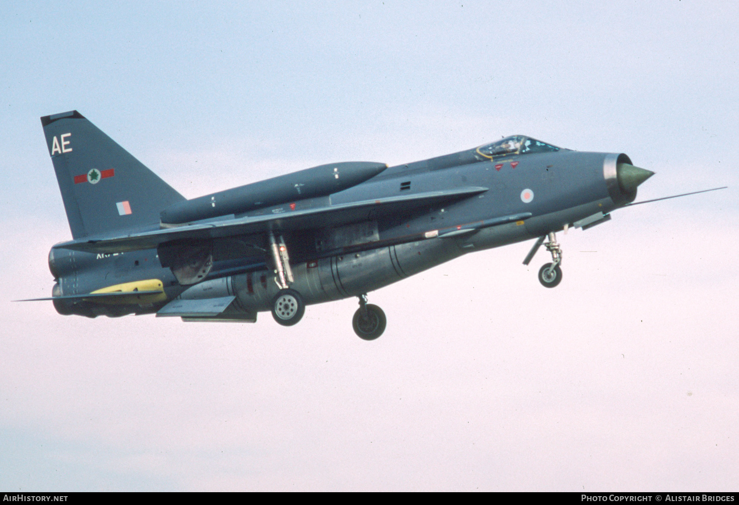 Aircraft Photo of XR724 | English Electric Lightning F6 | UK - Air Force | AirHistory.net #487576