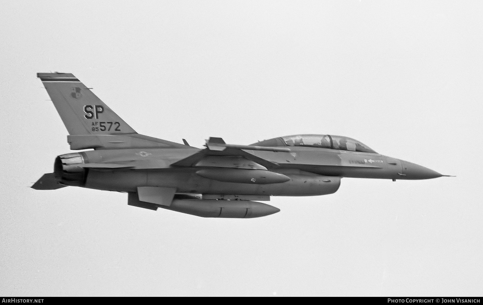 Aircraft Photo of 85-1572 / AF85-572 | General Dynamics F-16D Fighting Falcon | USA - Air Force | AirHistory.net #487604