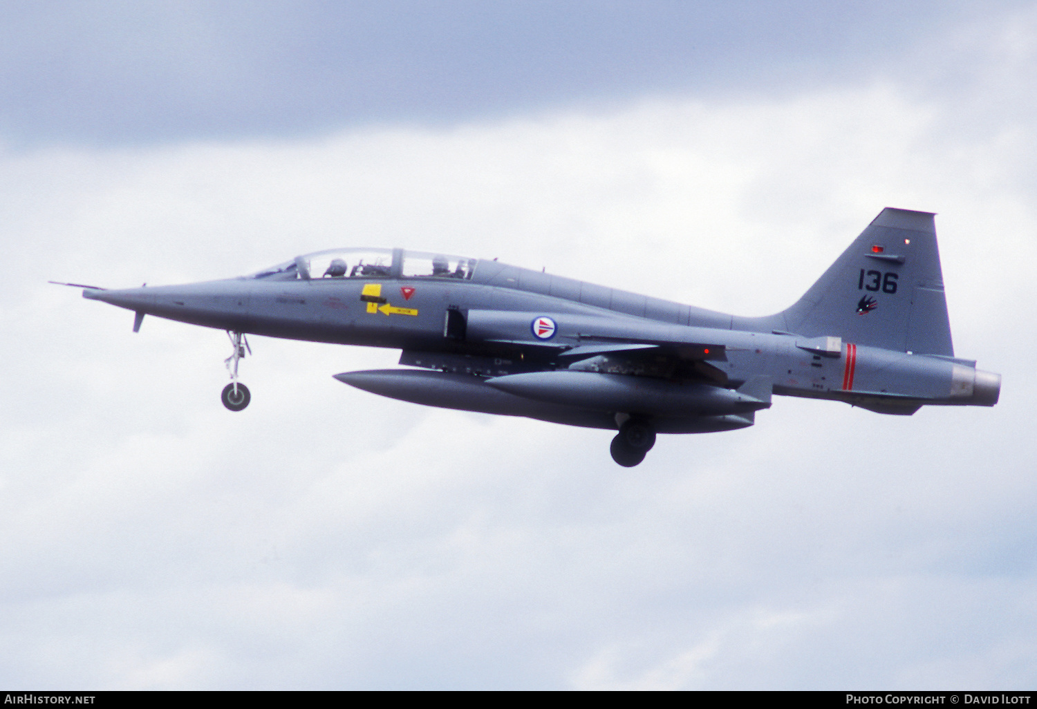 Aircraft Photo of 136 | Northrop F-5B Freedom Fighter | Norway - Air Force | AirHistory.net #487686