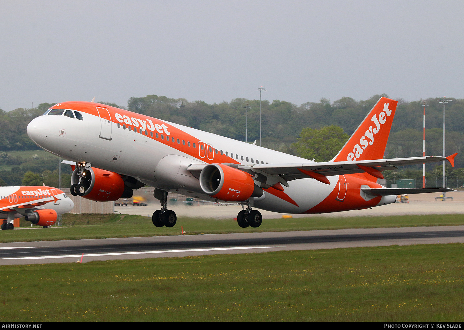 Aircraft Photo of OE-IZV | Airbus A320-214 | EasyJet | AirHistory.net #487814