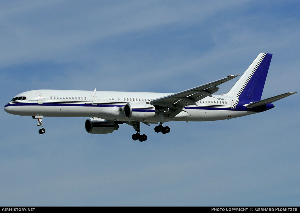 Aircraft Photo of N757BJ | Boeing 757-236 | AirHistory.net #487823