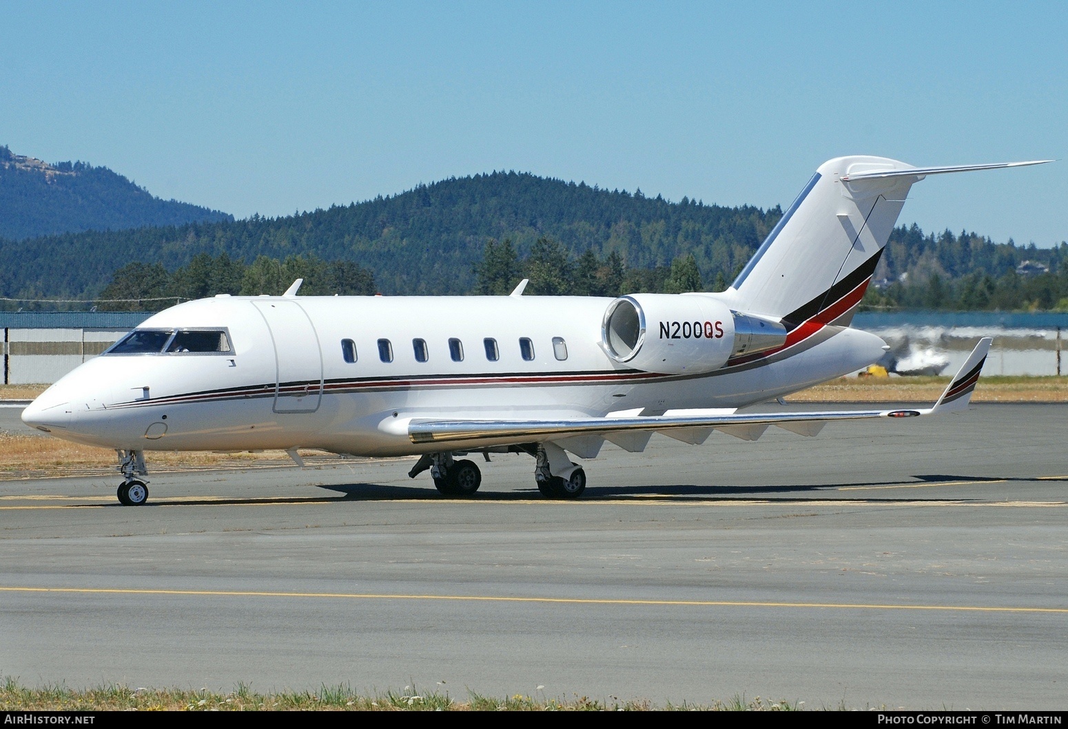 Aircraft Photo of N200QS | Bombardier Challenger 650 (CL-600-2B16) | AirHistory.net #487841