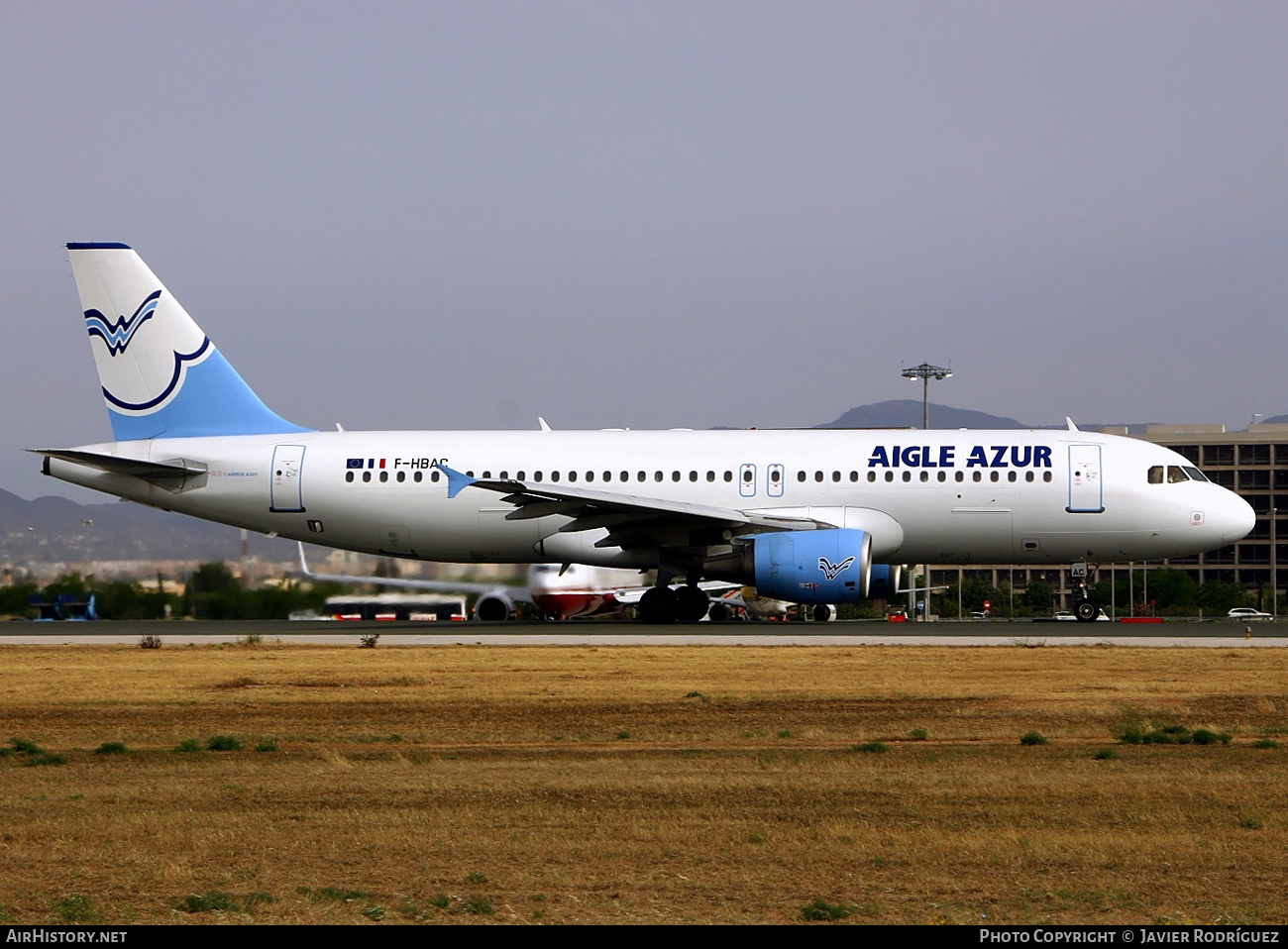 Aircraft Photo of F-HBAC | Airbus A320-214 | Aigle Azur | AirHistory.net #487858