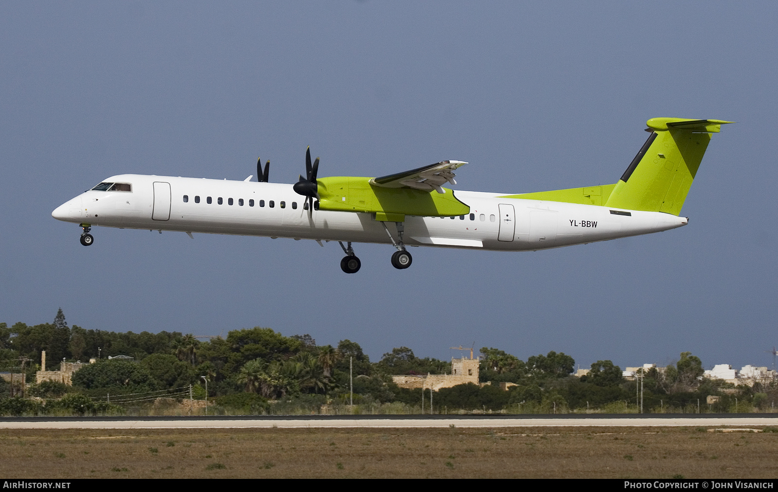 Aircraft Photo of YL-BBW | Bombardier DHC-8-402 Dash 8 | AirBaltic | AirHistory.net #487865