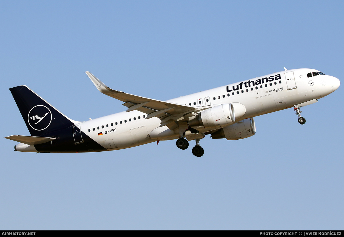 Aircraft Photo of D-AIWF | Airbus A320-214 | Lufthansa | AirHistory.net #487872
