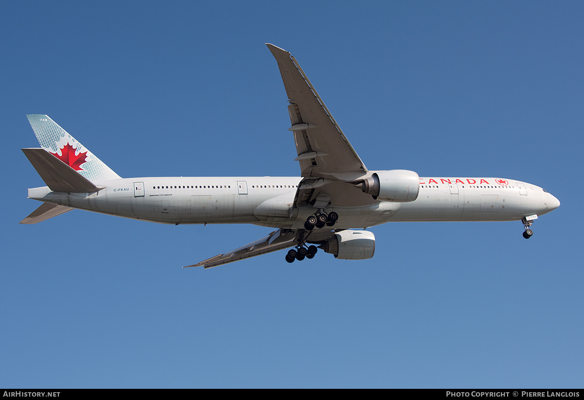 Aircraft Photo of C-FKAU | Boeing 777-333/ER | Air Canada | AirHistory.net #487970