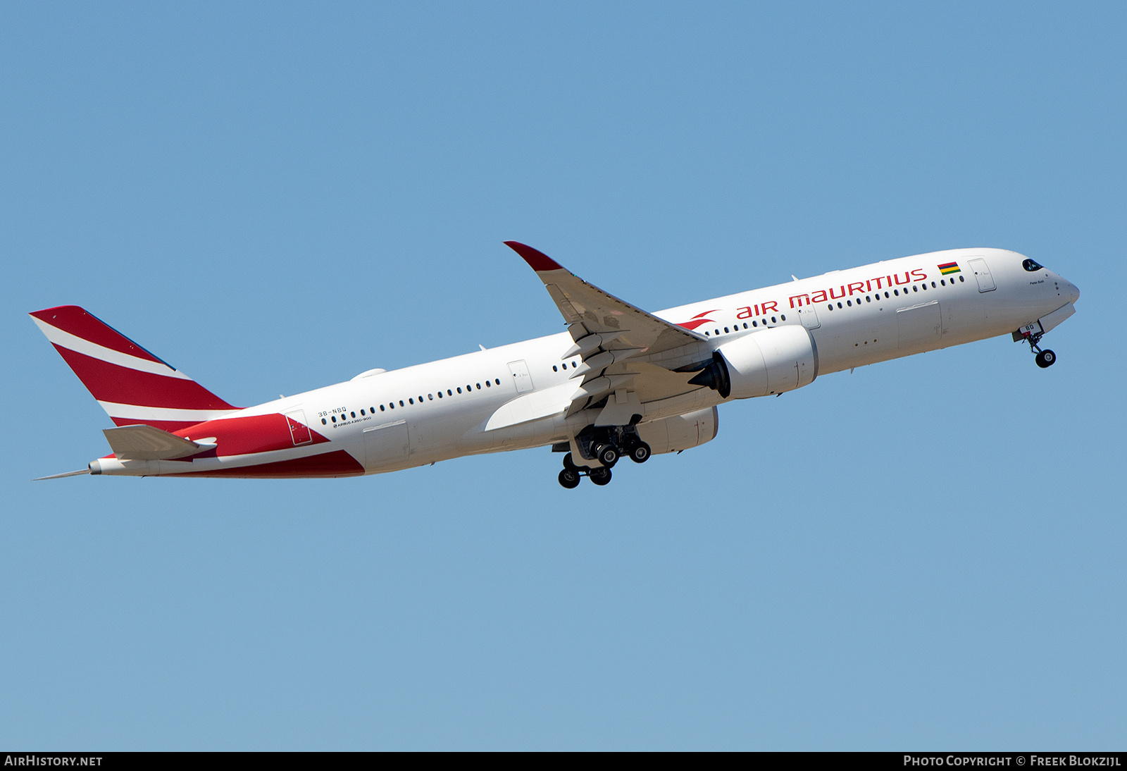 Aircraft Photo of 3B-NBQ | Airbus A350-941 | Air Mauritius | AirHistory.net #487981