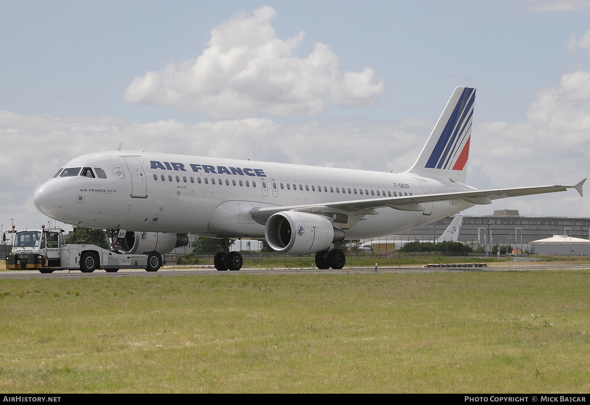 Aircraft Photo of F-GKXP | Airbus A320-214 | Air France | AirHistory.net #488064