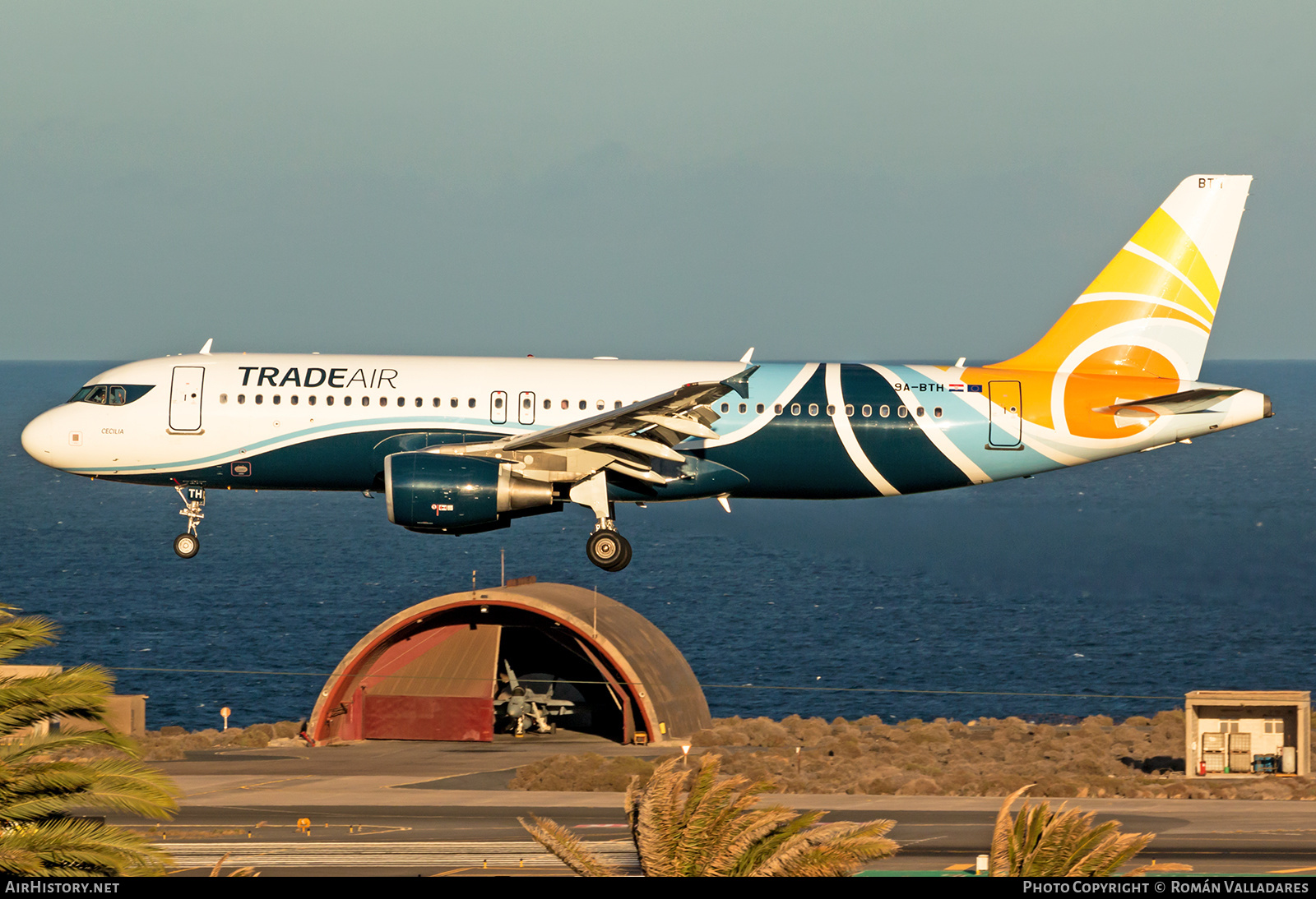 Aircraft Photo of 9A-BTH | Airbus A320-214 | Trade Air | AirHistory.net #488090