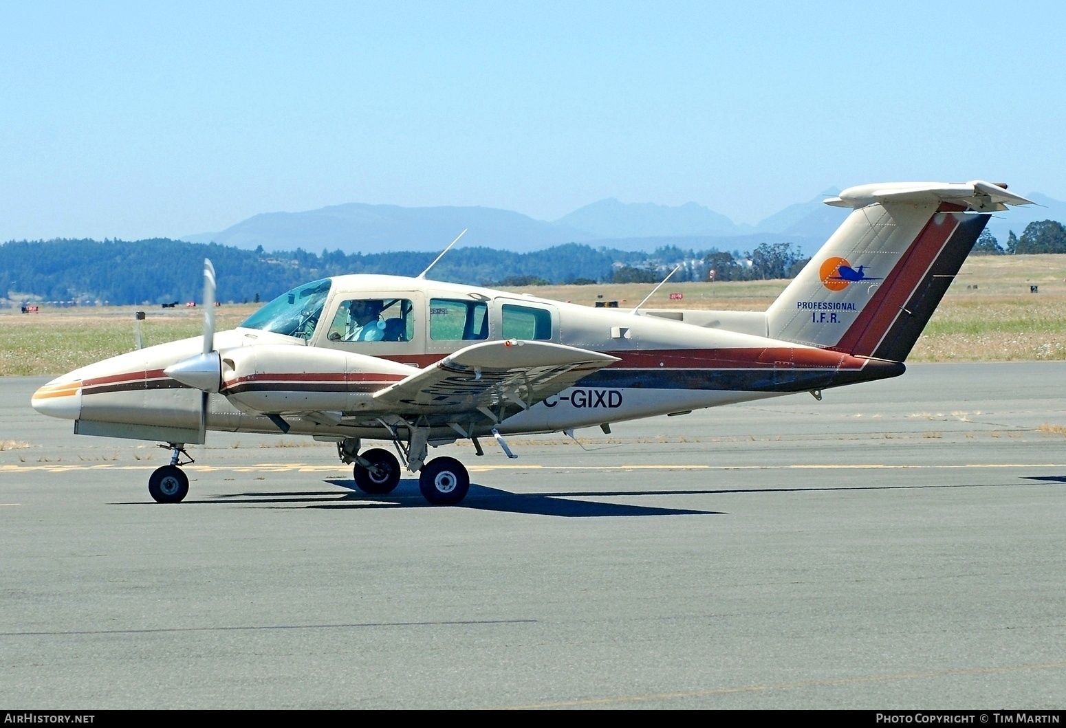 Aircraft Photo of C-GIXD | Beech 76 Duchess | Pacific Professional Flight Centre | AirHistory.net #488120