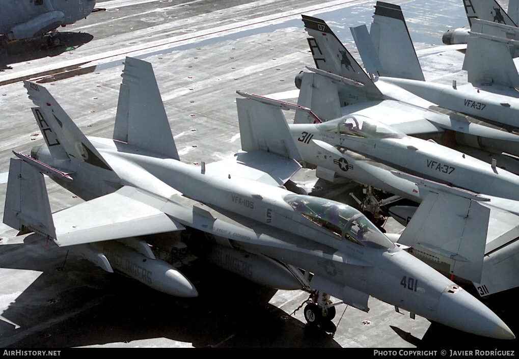 Aircraft Photo of 164261 | McDonnell Douglas F/A-18C Hornet | USA - Navy | AirHistory.net #488210