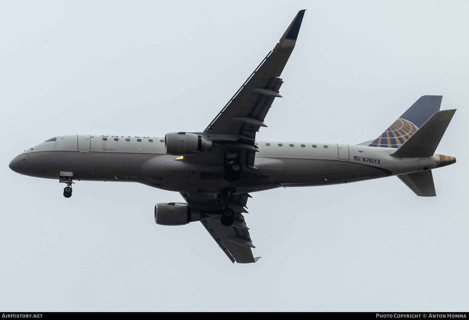 Aircraft Photo of N741YX | Embraer 175LR (ERJ-170-200LR) | United Express | AirHistory.net #488220