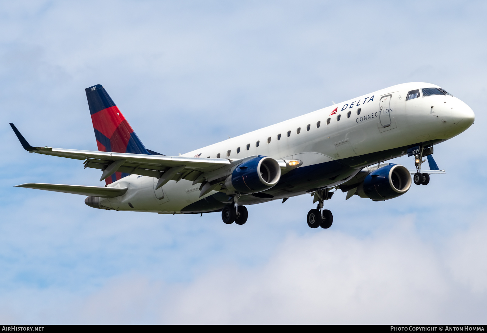 Aircraft Photo of N239JQ | Embraer 175LR (ERJ-170-200LR) | Delta Connection | AirHistory.net #488233