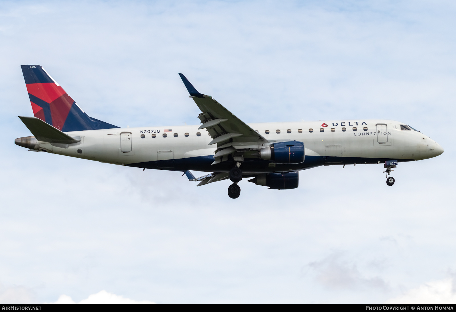 Aircraft Photo of N207JQ | Embraer 175LR (ERJ-170-200LR) | Delta Connection | AirHistory.net #488239