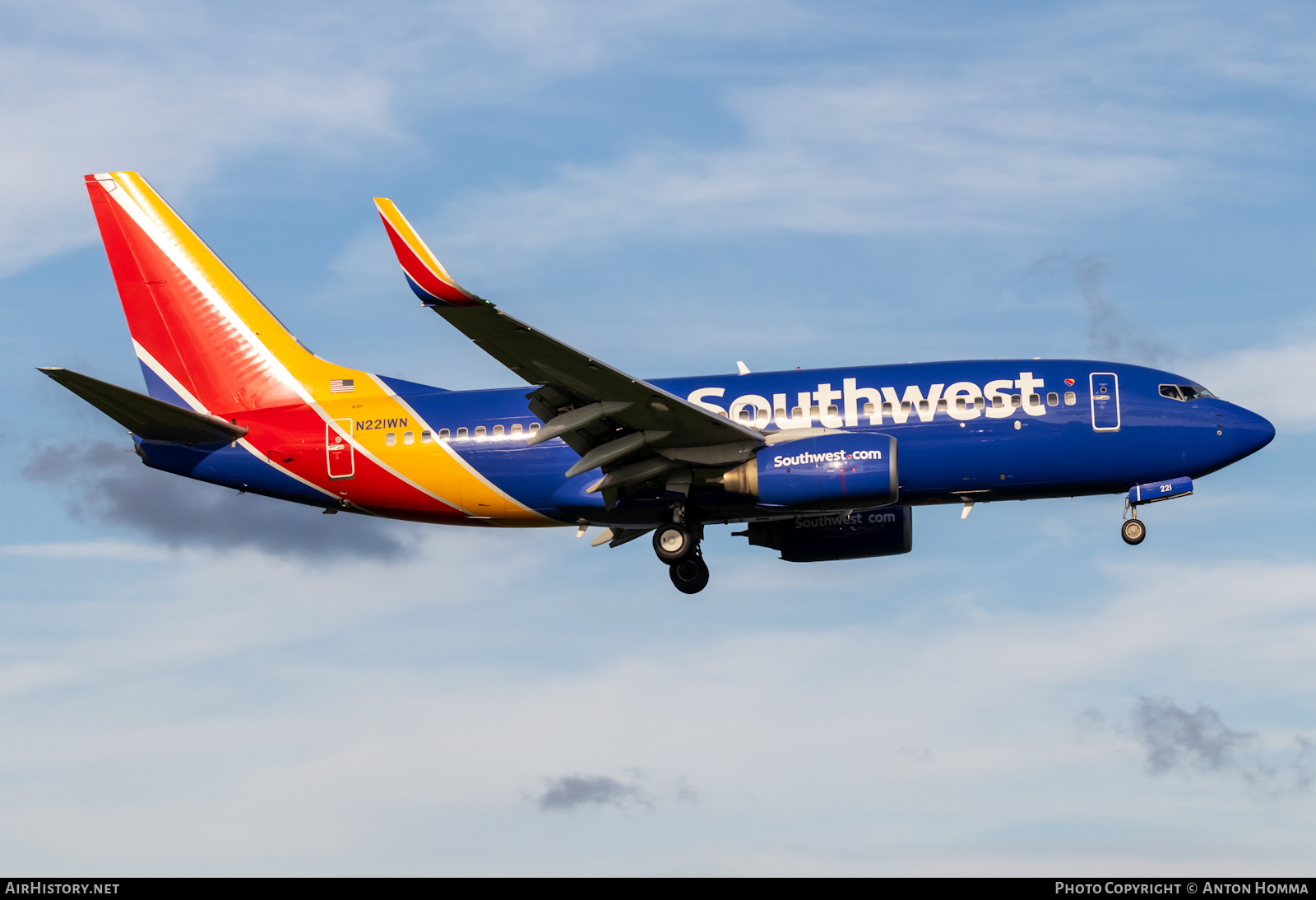 Aircraft Photo of N221WN | Boeing 737-7H4 | Southwest Airlines | AirHistory.net #488317