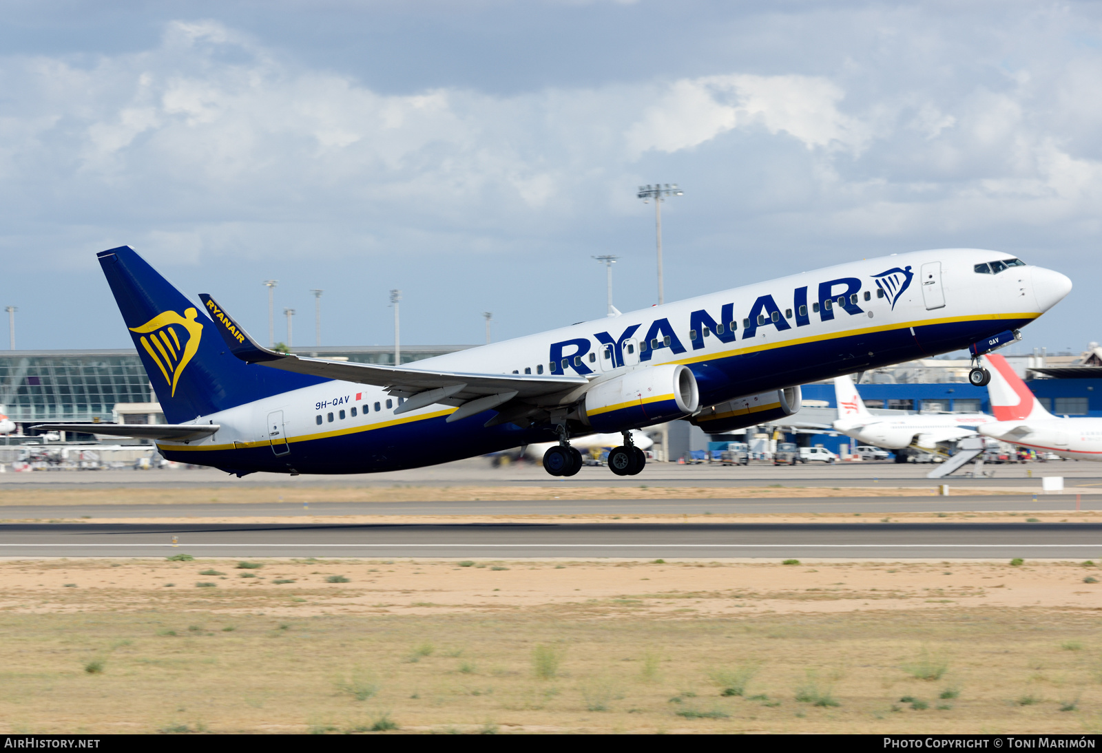 Aircraft Photo of 9H-QAV | Boeing 737-8AS | Ryanair | AirHistory.net #488370