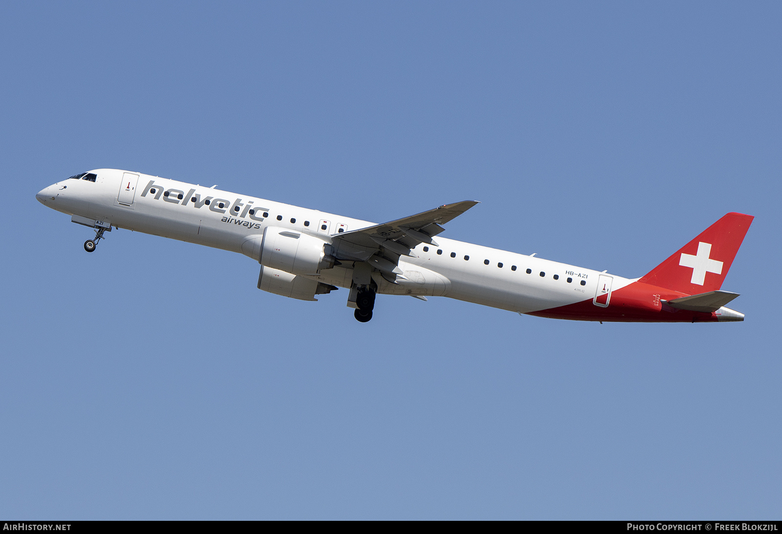 Aircraft Photo of HB-AZI | Embraer 195-E2 (ERJ-190-400) | Helvetic Airways | AirHistory.net #488380