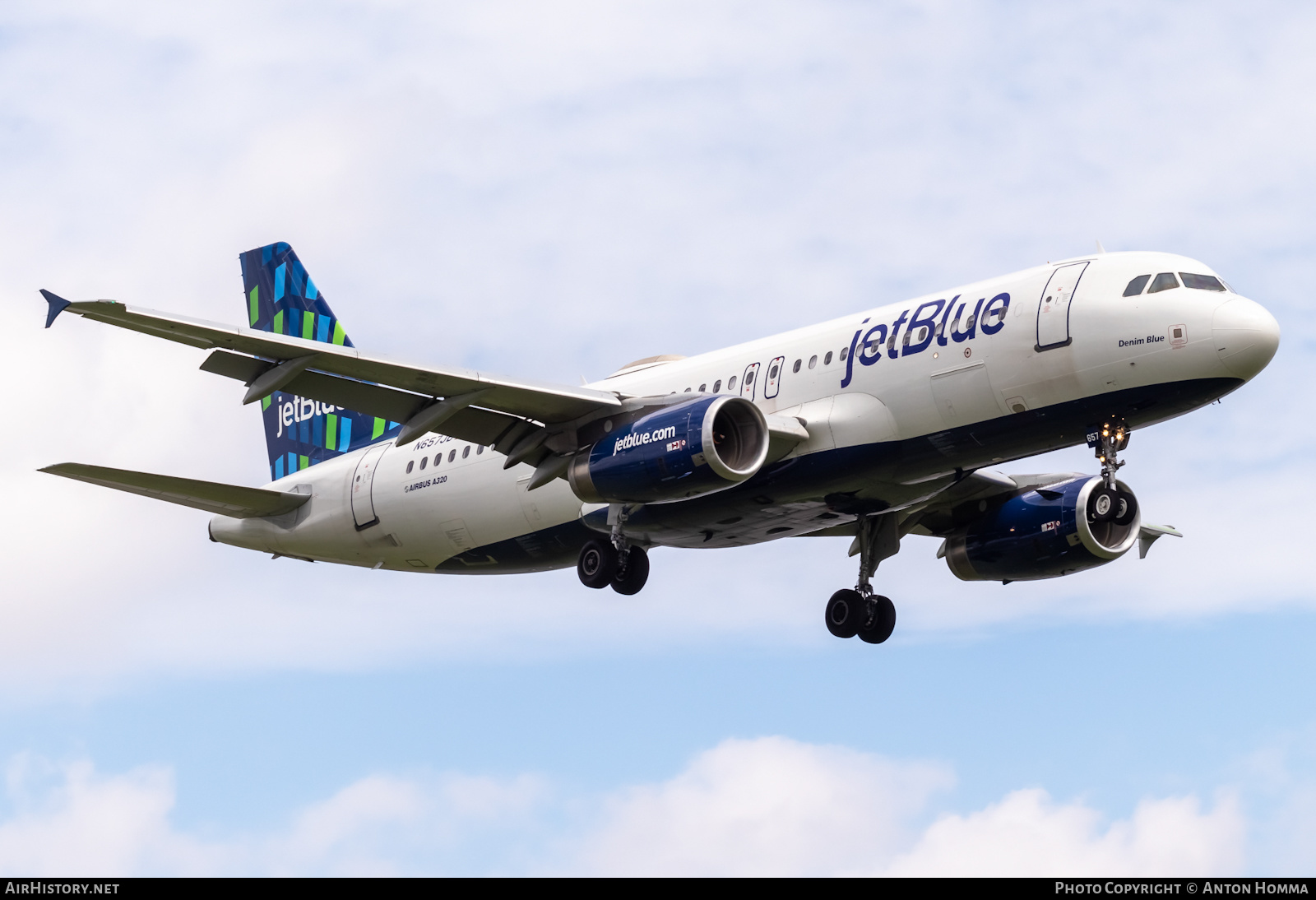Aircraft Photo of N657JB | Airbus A320-232 | JetBlue Airways | AirHistory.net #488384
